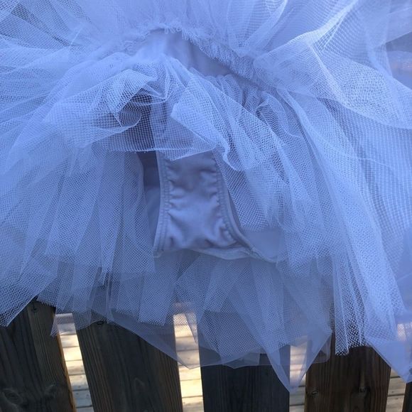 3/$25 🧁 Girl’s Ballerina White Tutu Dress, Velvet Bodice Bodysuit, Size Large - Picture 8 of 9